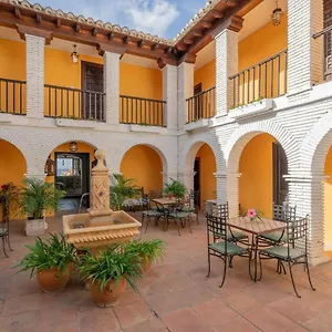 La Tartana Hotel